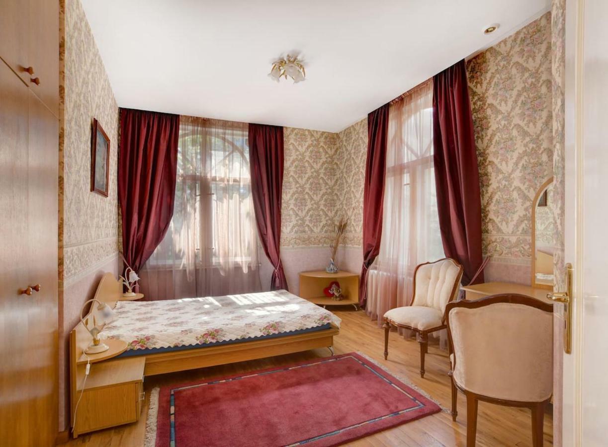 Aristocratic, Elegant, Designer Top Central Apartment Софія Екстер'єр фото