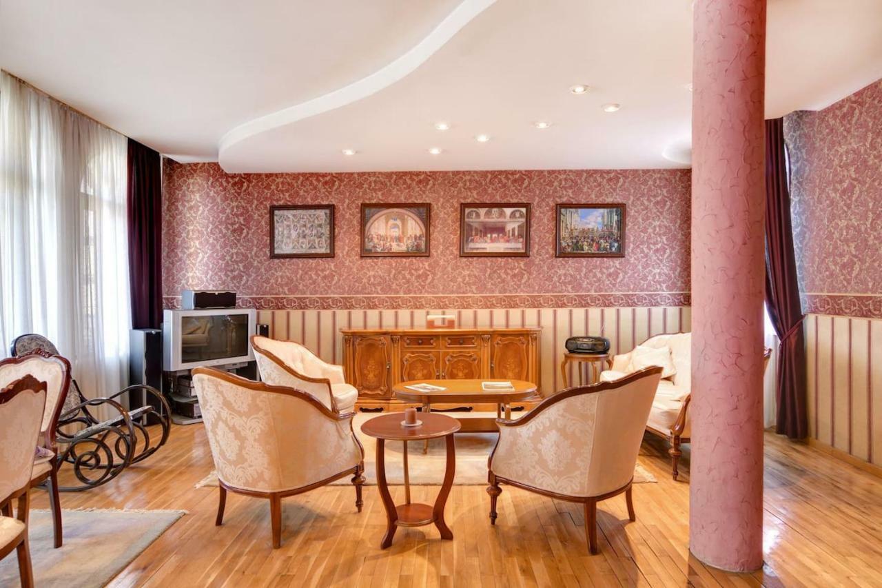 Aristocratic, Elegant, Designer Top Central Apartment Софія Екстер'єр фото