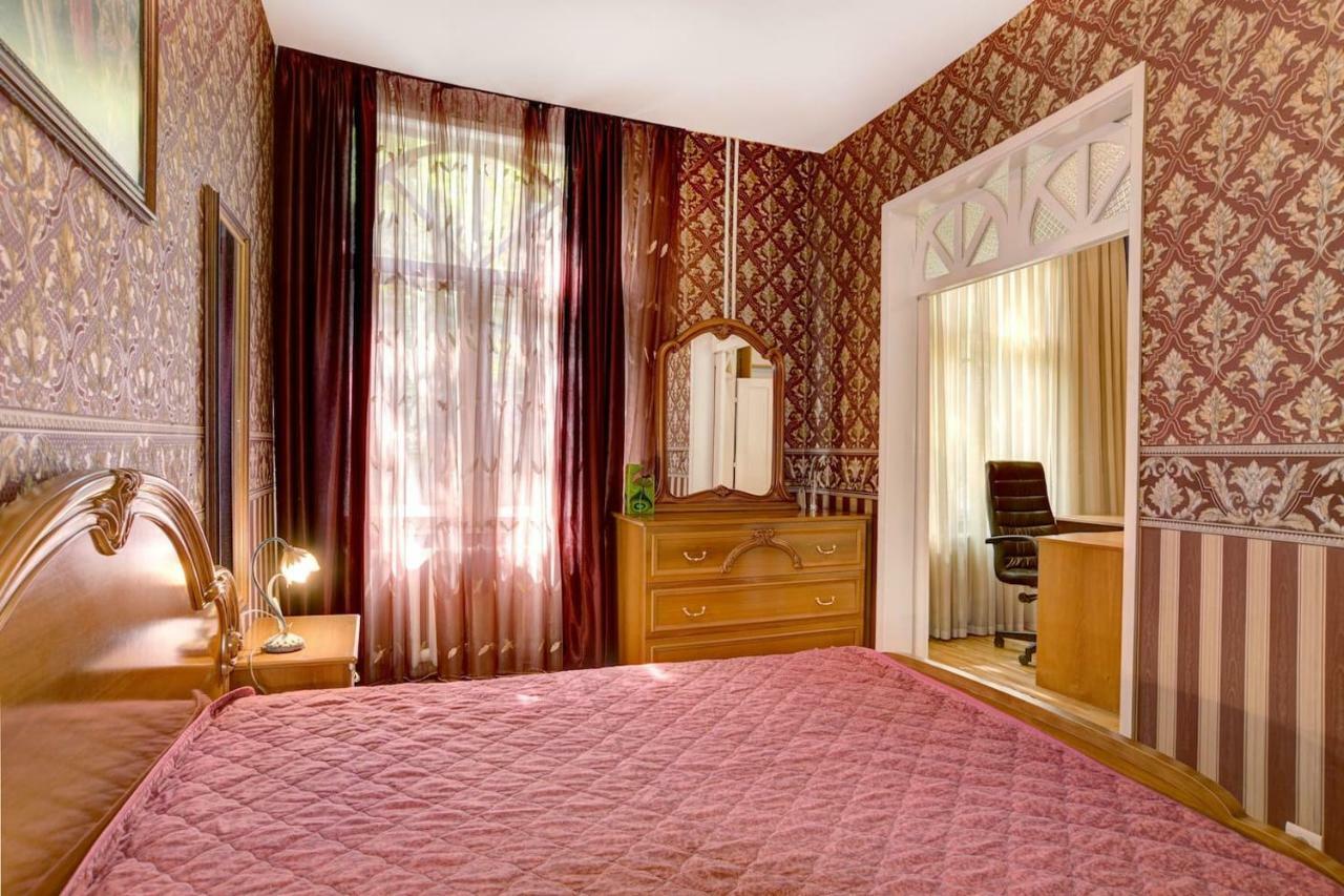 Aristocratic, Elegant, Designer Top Central Apartment Софія Екстер'єр фото