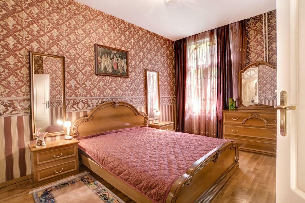 Aristocratic, Elegant, Designer Top Central Apartment Софія Екстер'єр фото